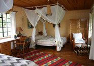 Gästehäuser in Kenia: Ndovu Bett